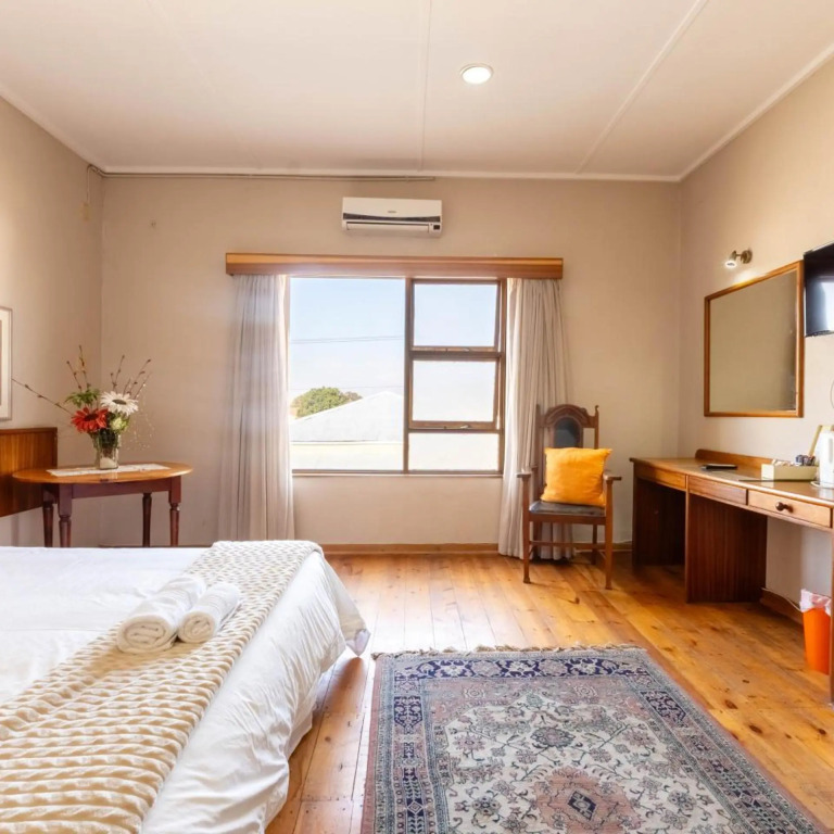 Karoo Country Inn