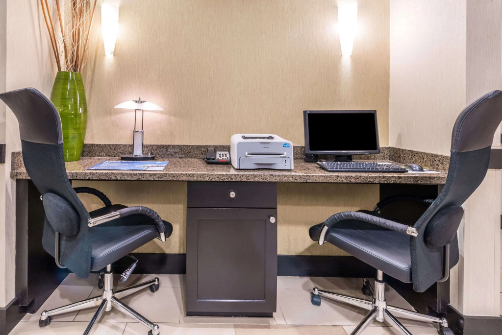 Days Inn & Suites by Wyndham Mineral Wells
