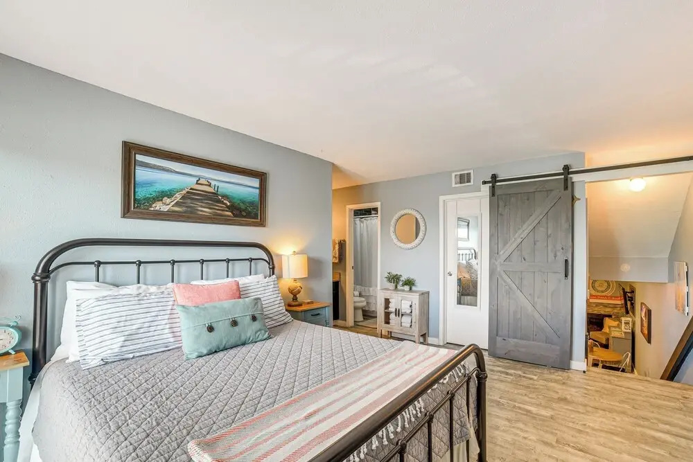 1/4 Mi to Seawall: Relaxing Galveston Condo!