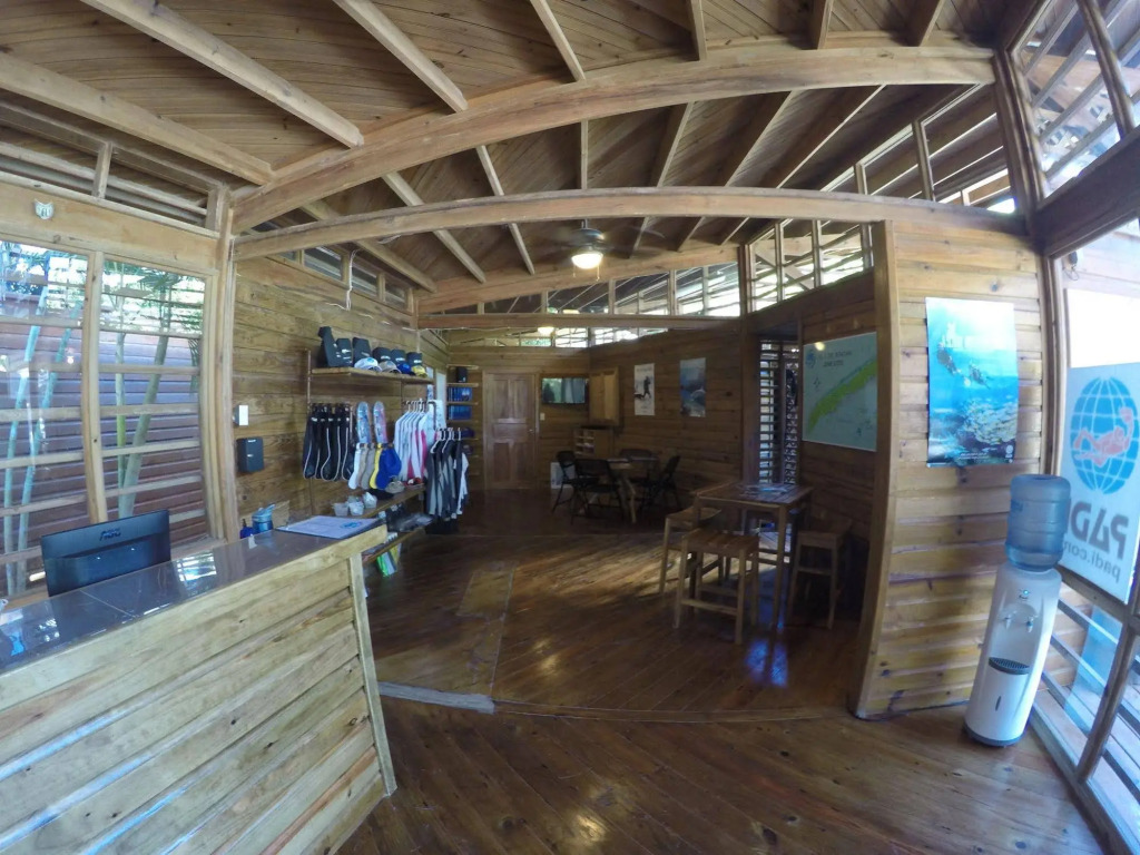 Paradise Beach Resort & Dive Center