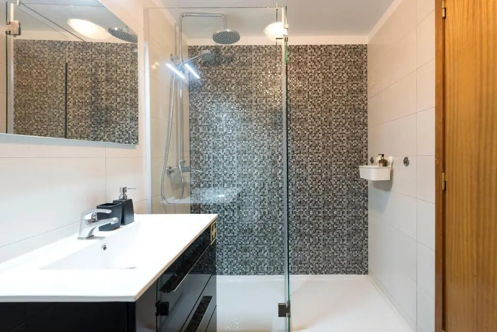 LovelyStay - The Porto Getaway Duplex - Free Parking