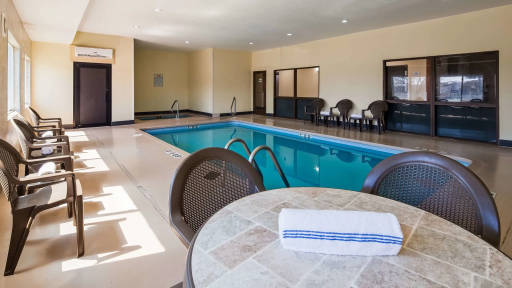 Red Lion Inn & Suites Blue Springs