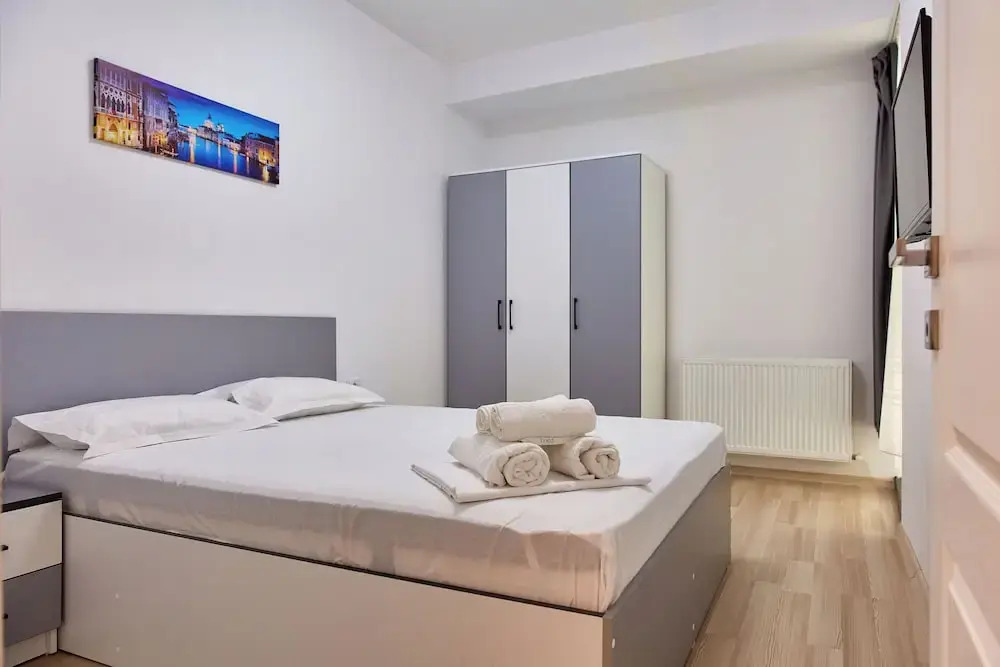 Solis Residence Apartment