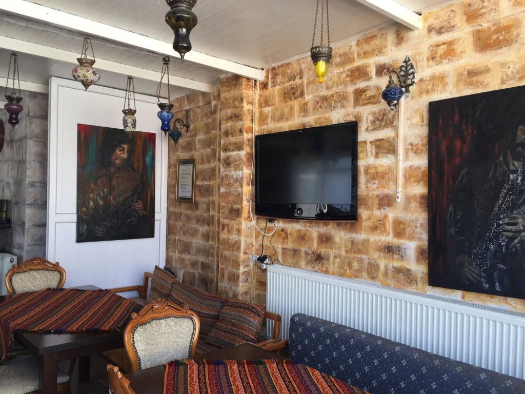 Avrasya Hostel