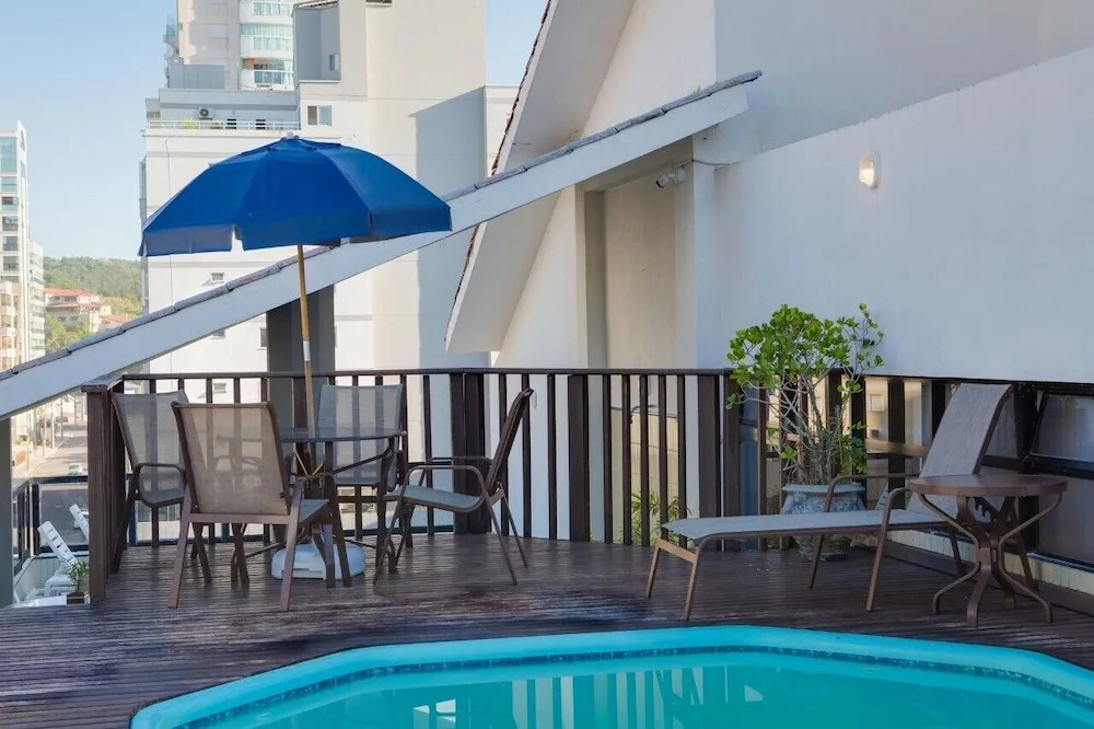 Flipper Hotel