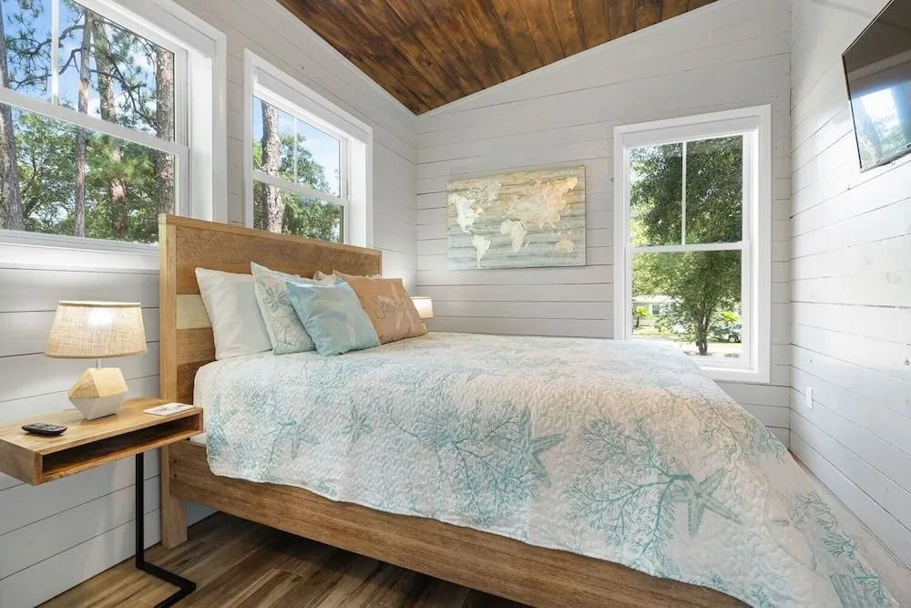 Red Cottage 3 Bedroom Home by Redawning
