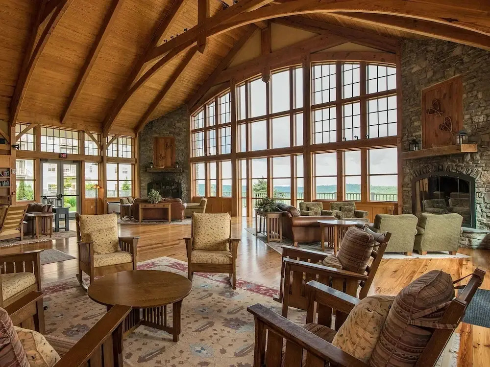 Soaring Eagle #402: 2 Bedrooms, 2 Full Baths: Slope Side, Hot Tubs. Underground Parking