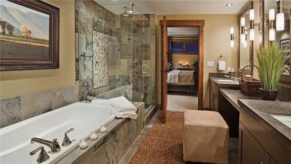 Panorama Peak Penthouse 601 4 BedroomCondo By Moving Mountains