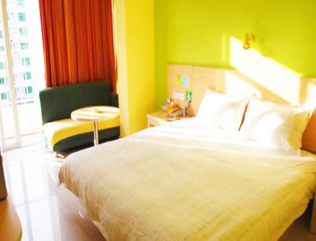 8 Inns Dongguan Shijie Branch