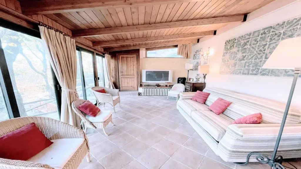 Torretta sleeps 5 with pool and exclusive gardens plus private verandah