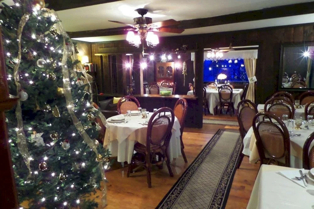 The Lodge At Harrisburg Lake