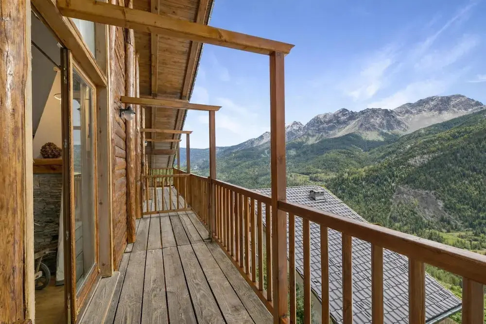 Gleise Lodge apartment