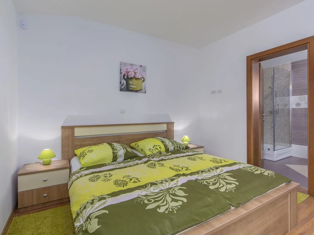 Modern Furnished Three Bedrooms Villa With Private Pool and Garden
