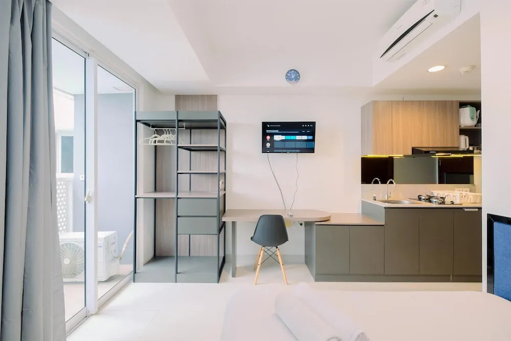 Homey And Wonderful Studio At West Vista Apartment