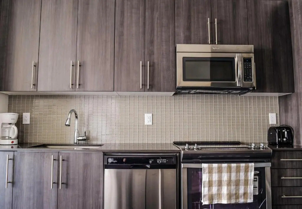 Royal Stays Furnished Apartments - Missisauga City Centre