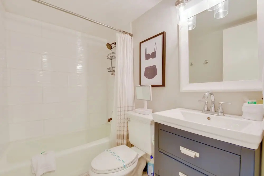 Siesta Key Condo w/ Heated Pool < 1 Mi to Beach