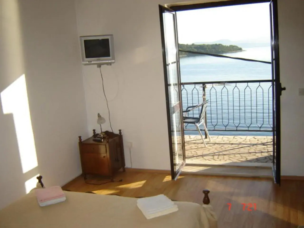 Apartments "Villa Mungos" Sobra