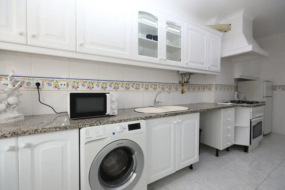 B37 - Central City Door Apartment