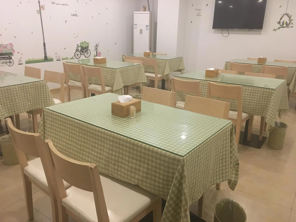 Hanting Hotel Yangzhong Walking Street