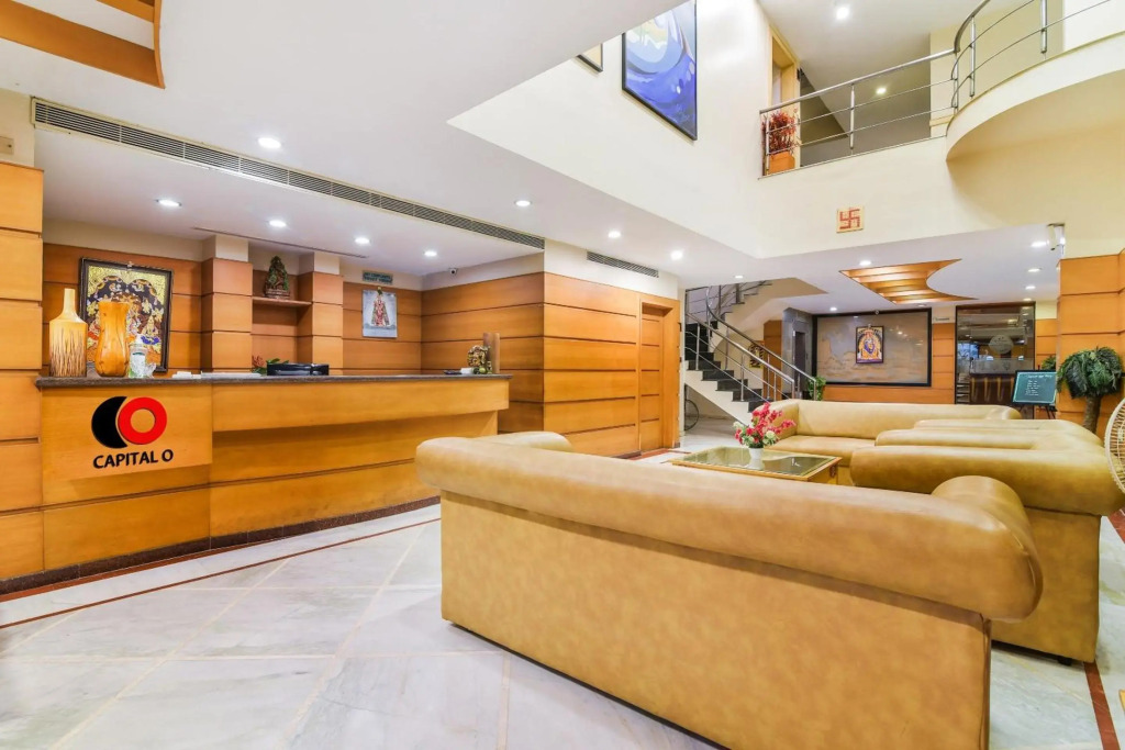 Super OYO Capital O 37664 Hotel Grand Plaza