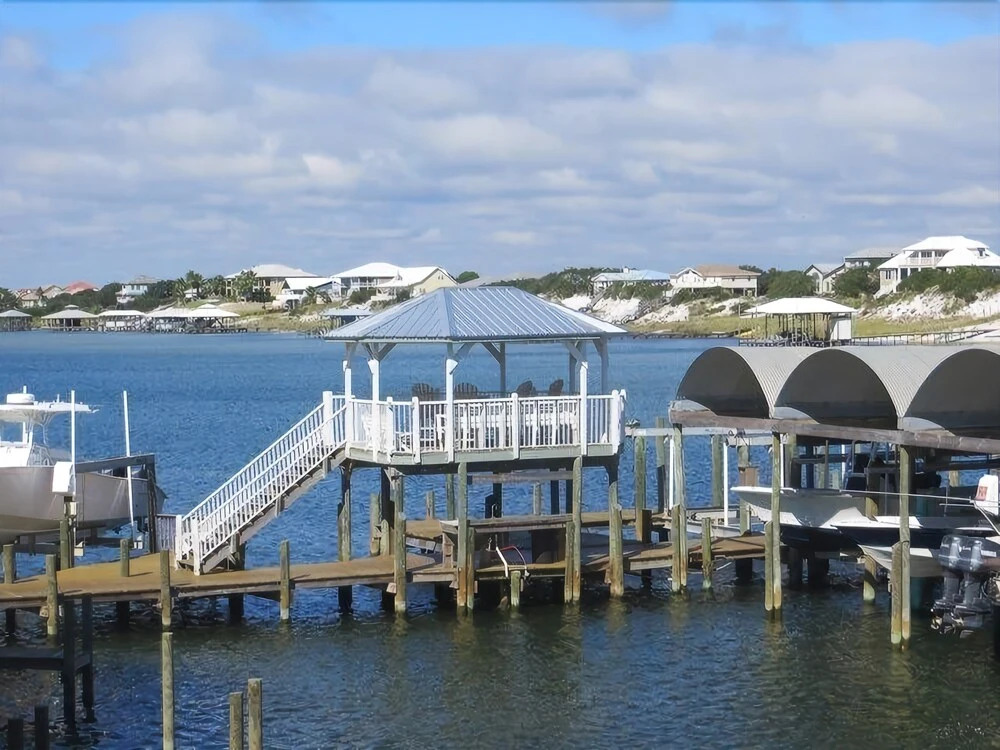 Jubilee Landing 101 by RedAwning