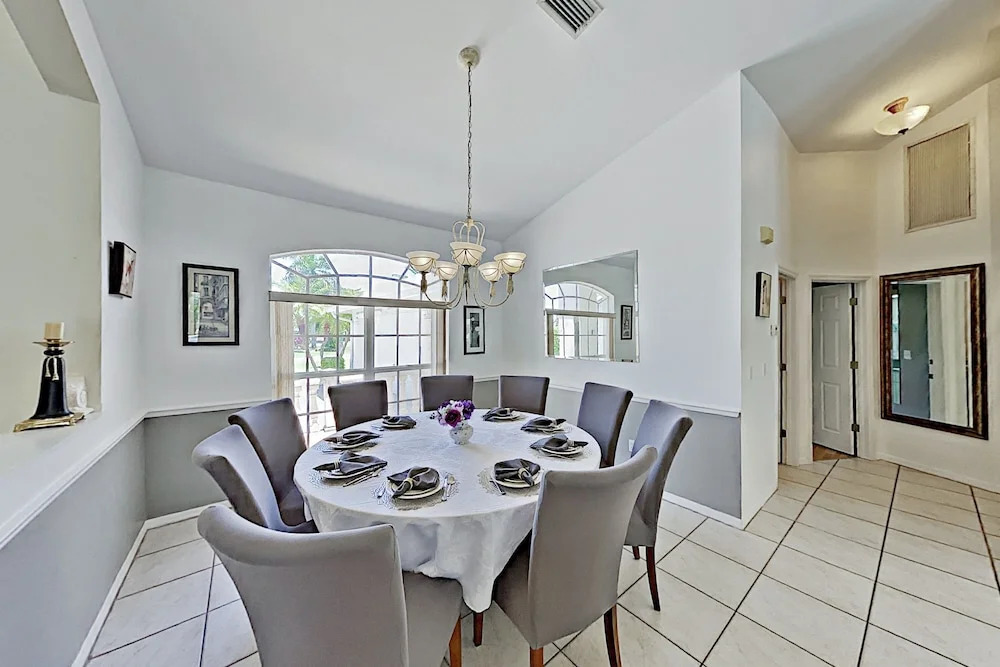 1458viki 7 Bedroom Home