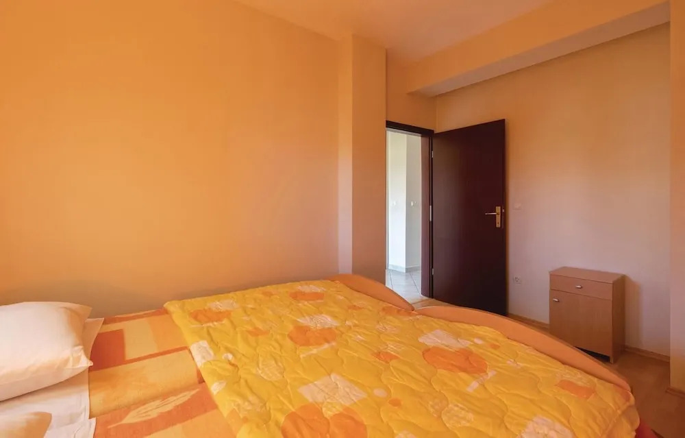 Stunning Home in Zadar With Wifi and 2 Bedrooms