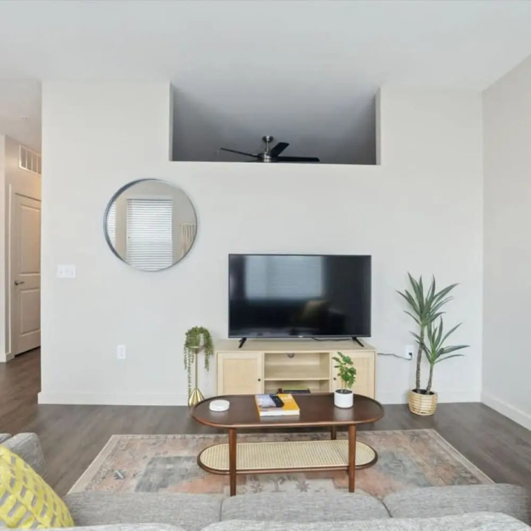 Cozysuites Modern 1BR Lawrenceville