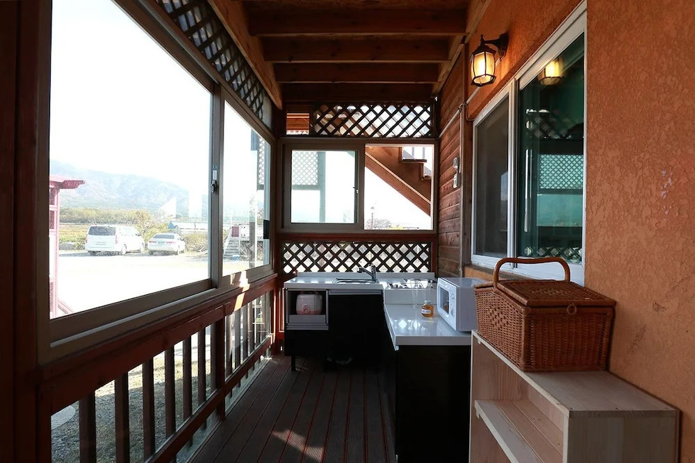 Favian Guest House