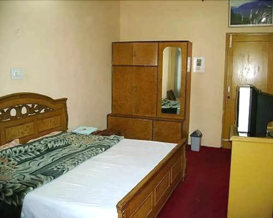 Midway Resort
