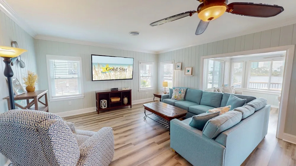 Recently Updated Home w/ Private Pier/boat Slip