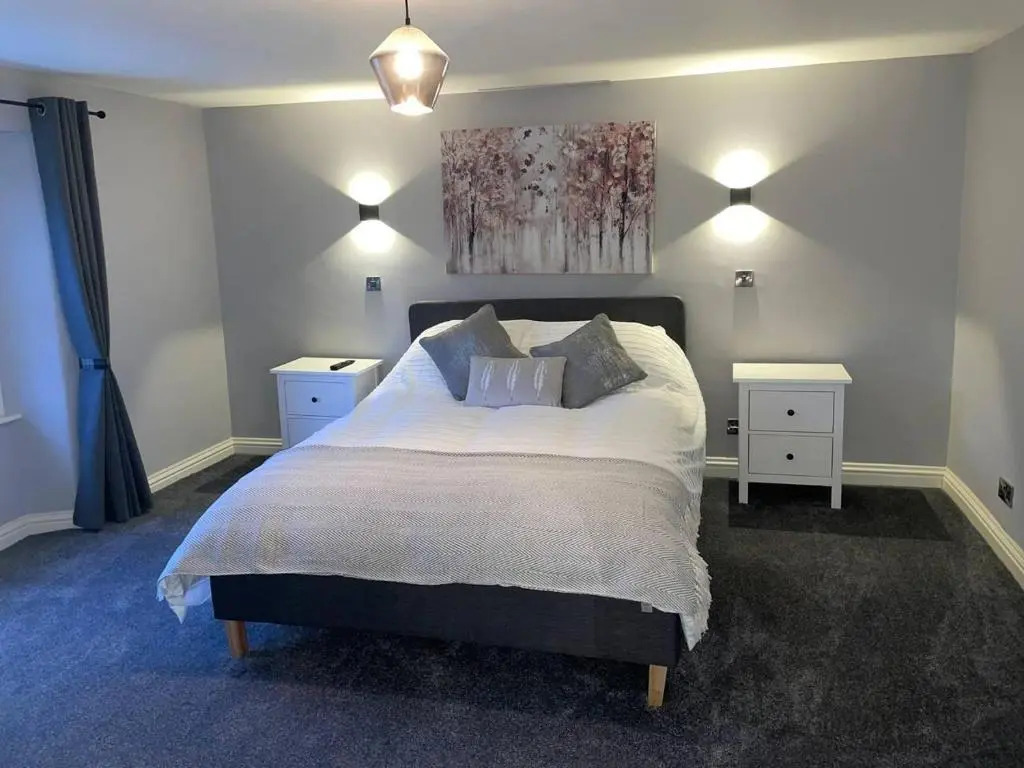 Cosy Apartment above Village Pub