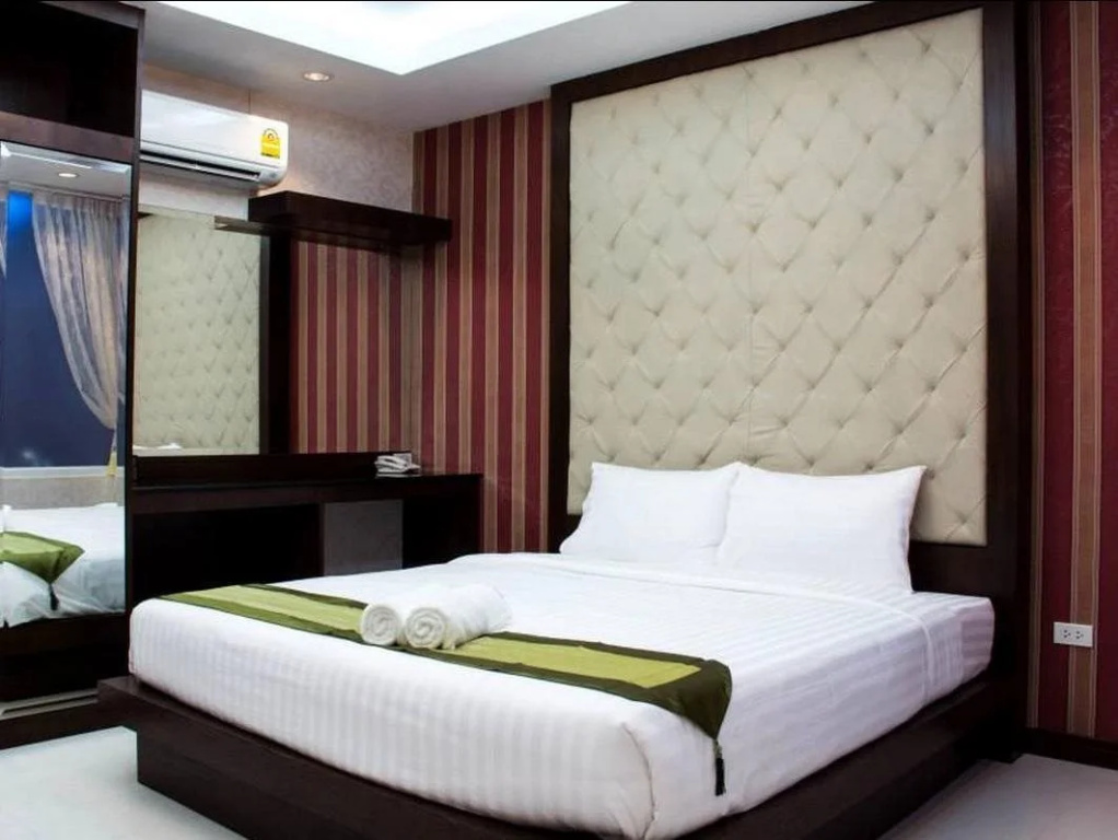 Roses Hua Hin Hotel