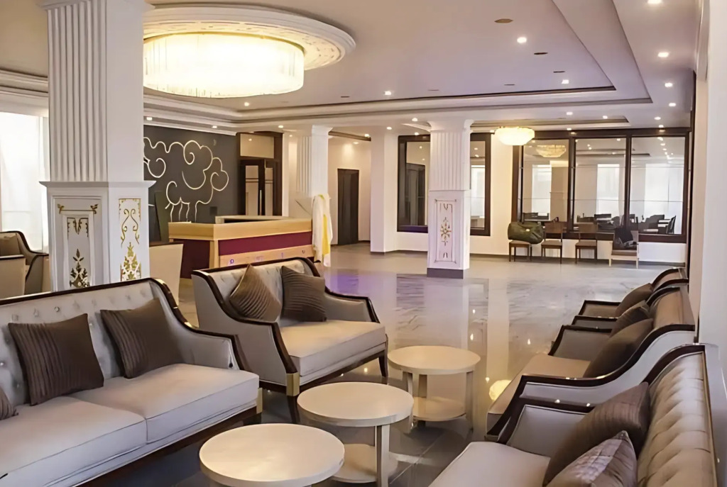 Hotel Dekiling by Eastlynn Collections