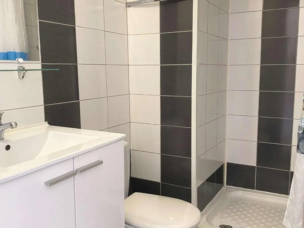 Appartement Balaruc-les-Bains, 1 pièce, 2 personnes - FR-1-553-24