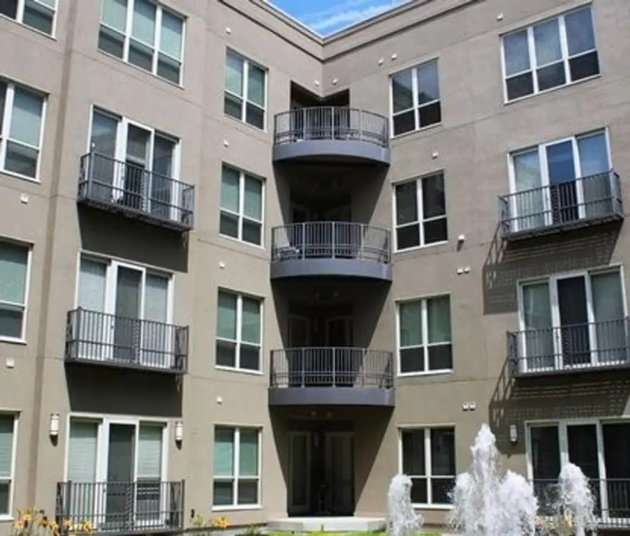 Luxe Modern Downtown 1BR w Balcony