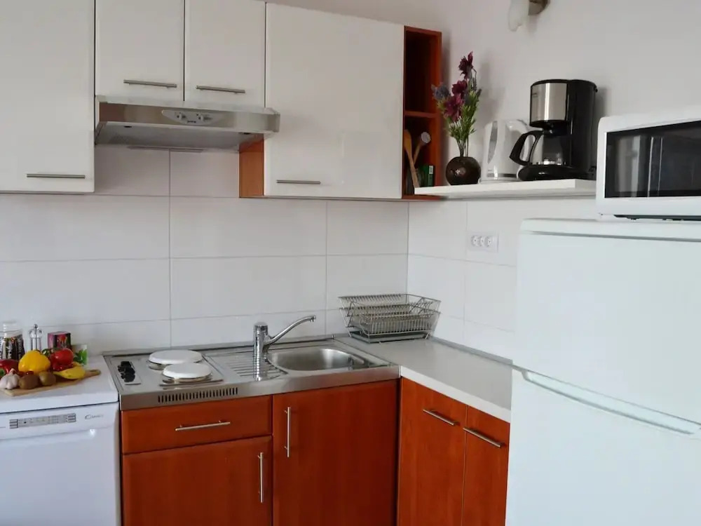 Apartments Lina - Three Bedroom Apartment With Two Balconies and Sea View