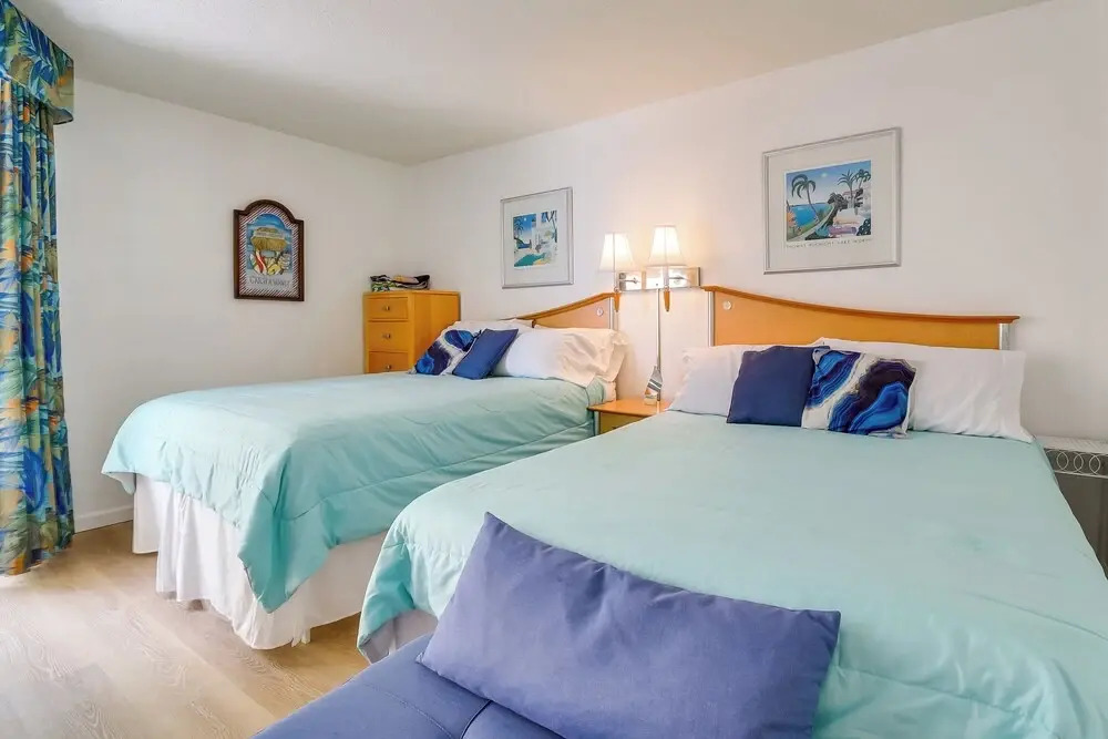 2 Mi to Barefoot Landing: Beachfront Resort Studio