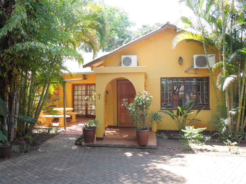 Trees Too Guest Lodge