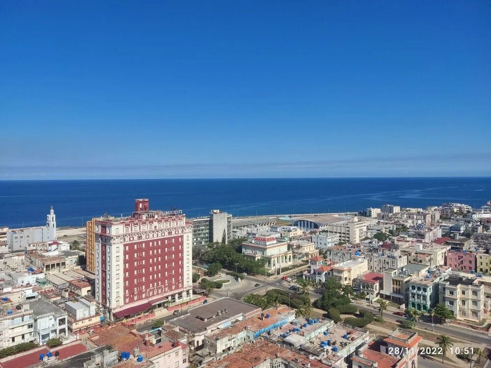 Havana and Sea (Entire Apartment)