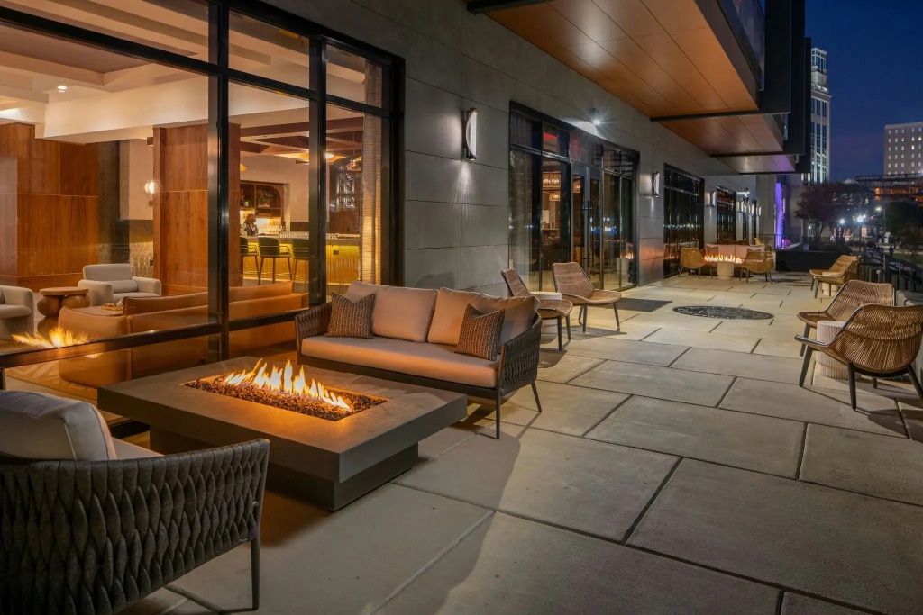 Trilogy Hotel Huntsville, Autograph Collection