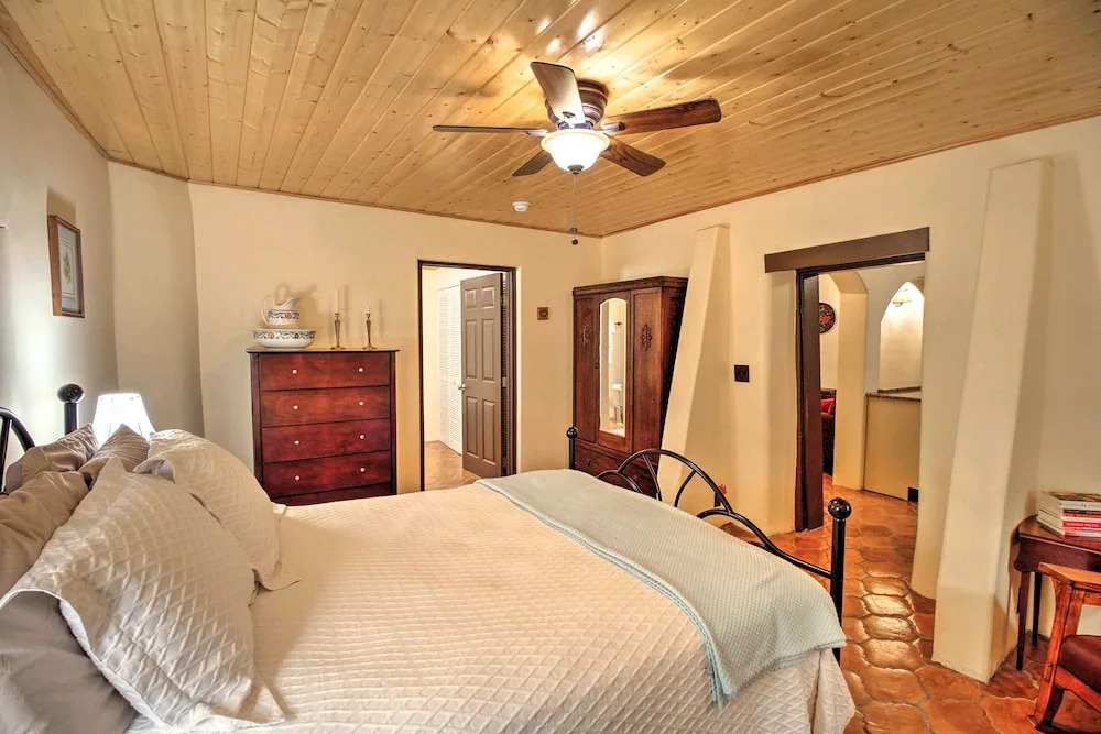 Charming Couples Casita, Walk to Old Mesilla Plaza