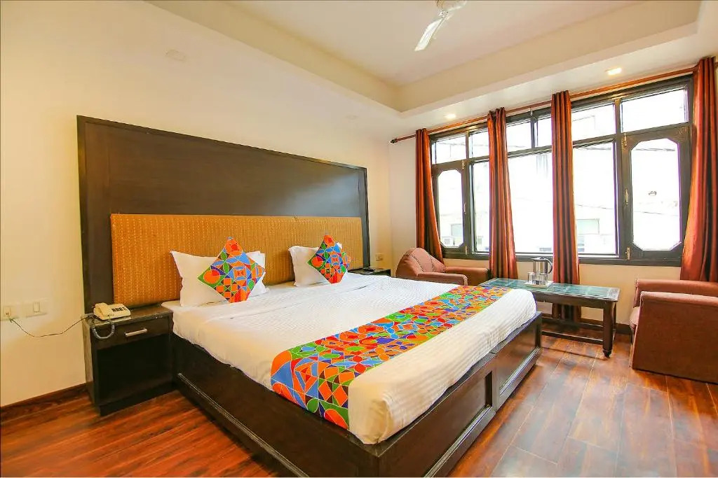 Fabhotel Dwaper
