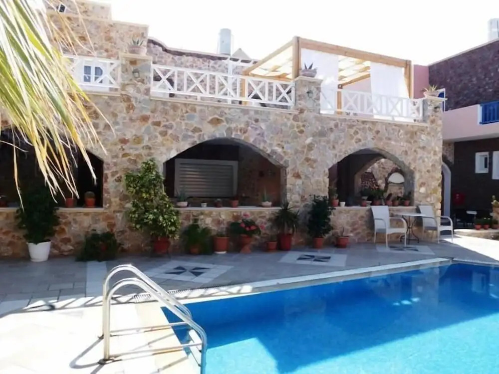Atalos Hotel, Apartments & Suites
