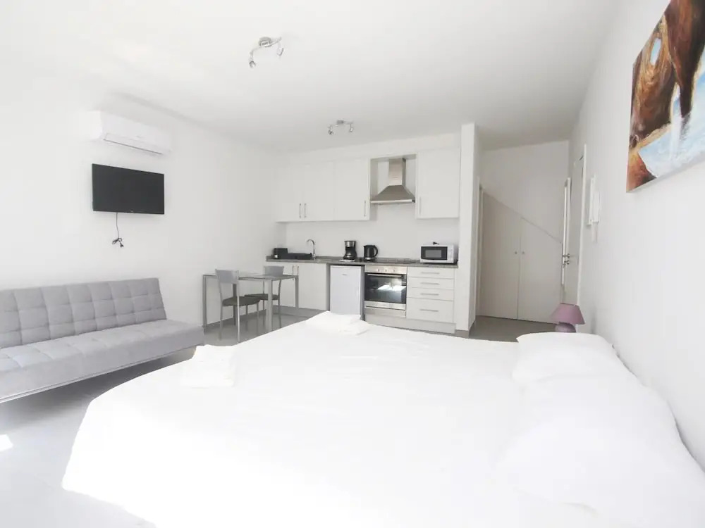 Guest House Lovely Swan