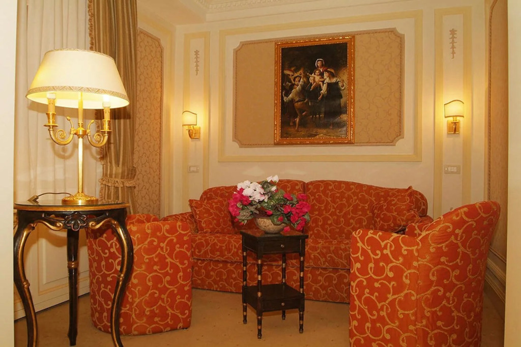 Hotel Champagne Palace