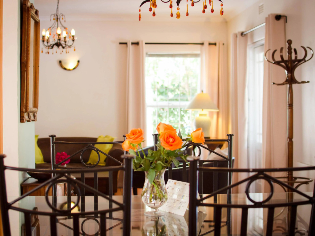 Paradiso Guesthouse & Self-catering Cottage