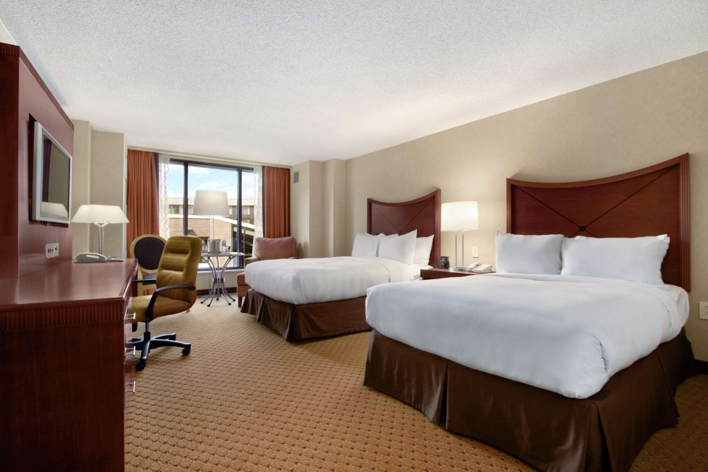 DoubleTree by Hilton Washington Dulles Airport