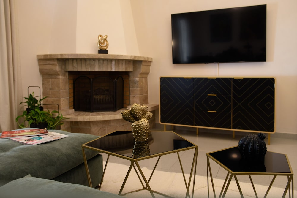 Regina's Downtown Apartment Corfuescapes