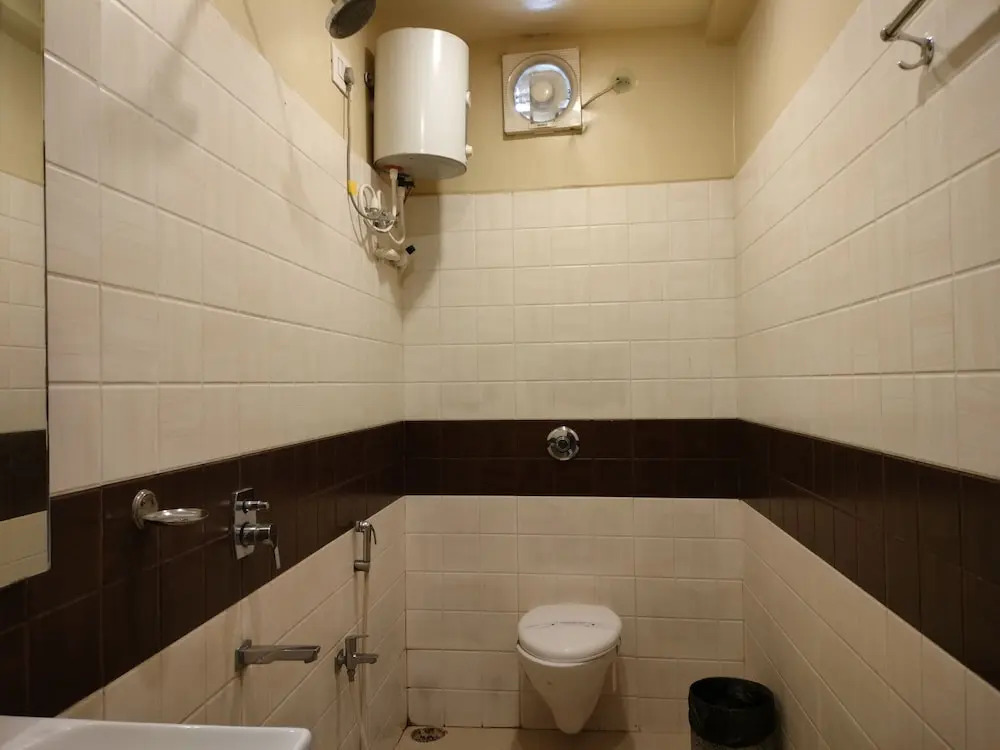 HOTEL BINAPANI Deluxe 1